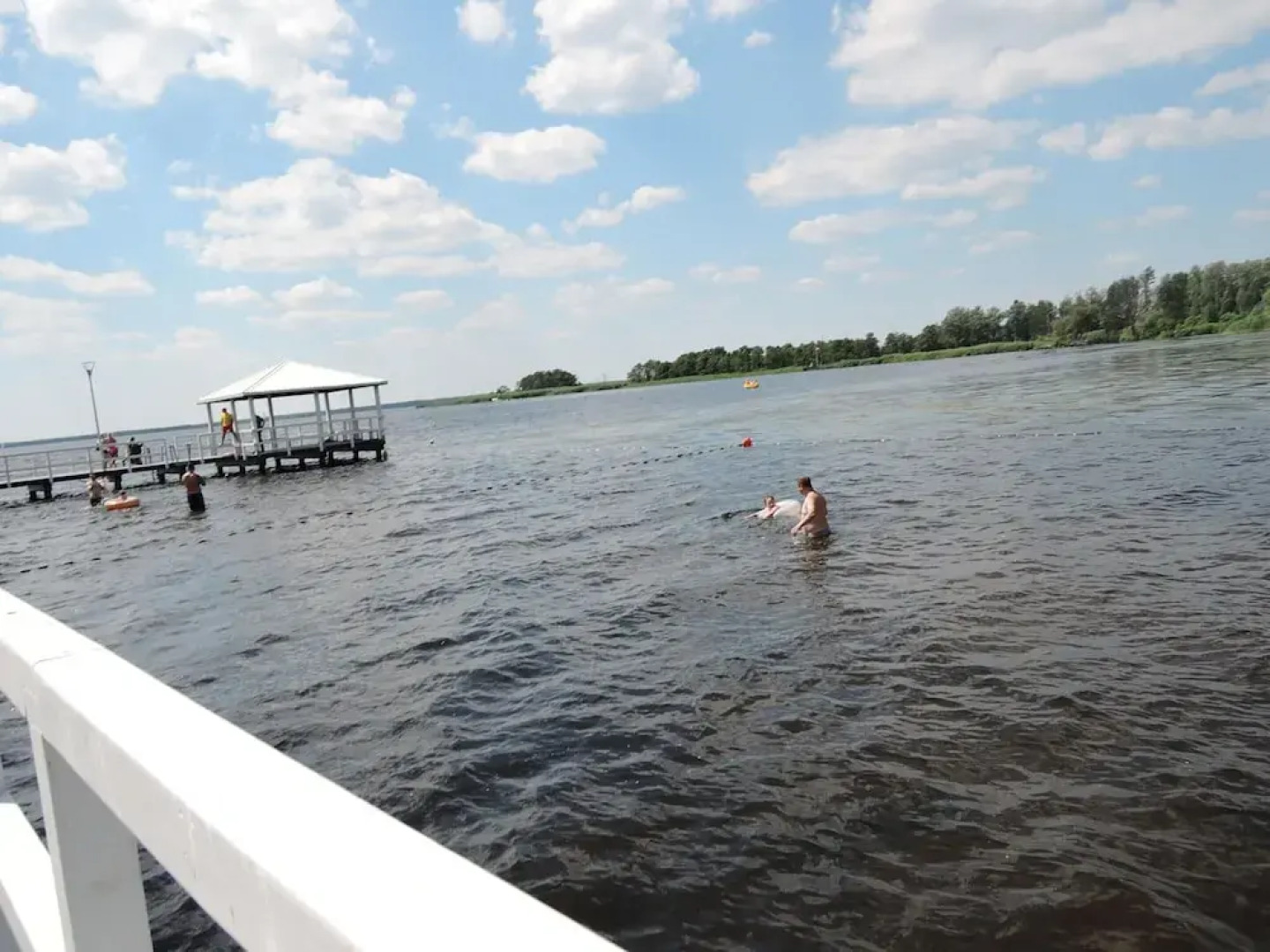 Apartment With a Swimming Pool in Stepniczka