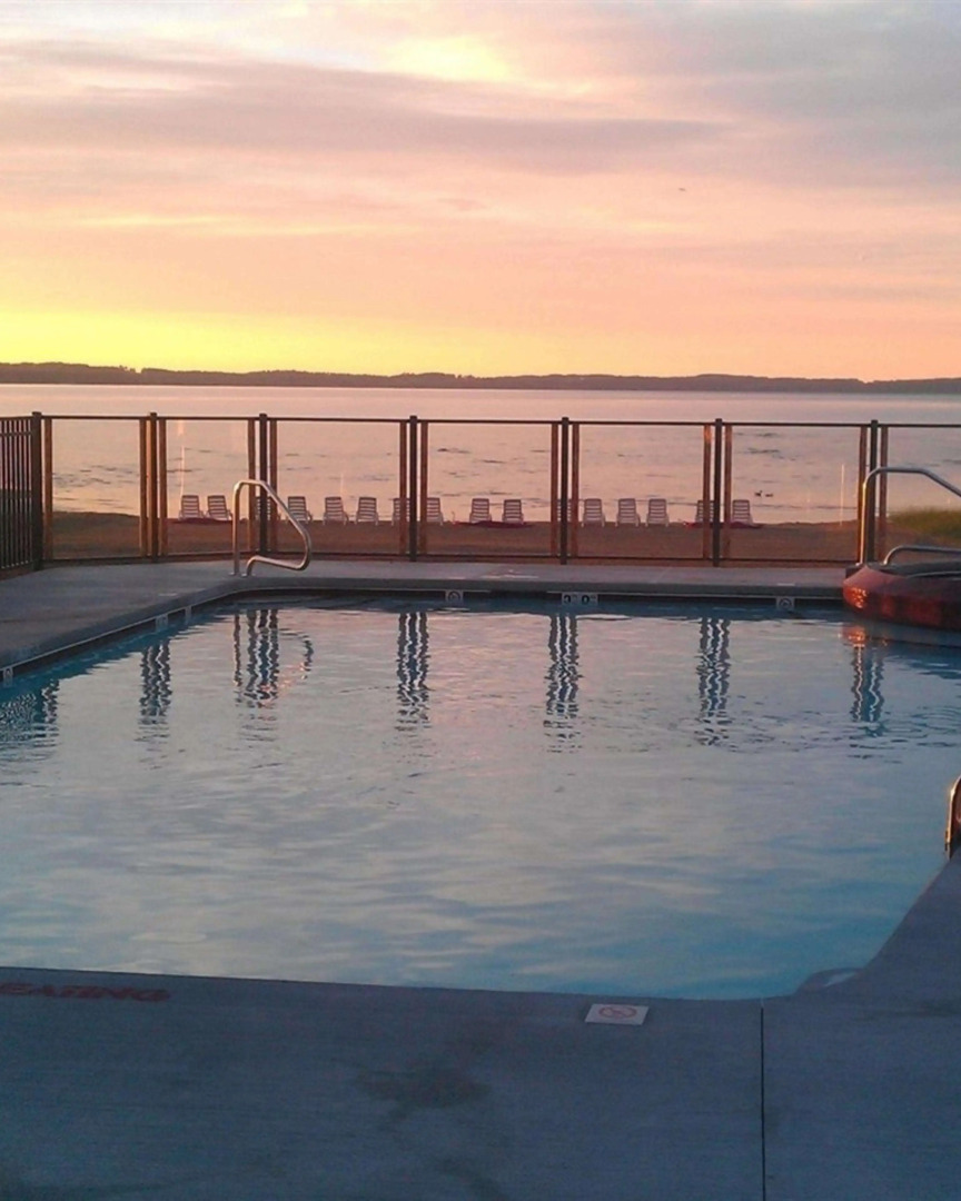 Cherry Tree Inn & Suites