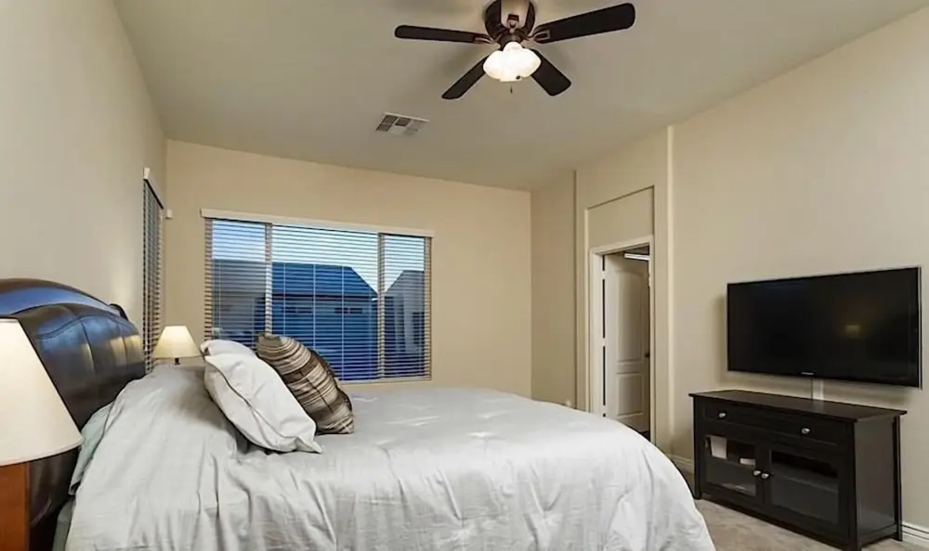 Pleasant Surprise By Signature Vacation Rentals