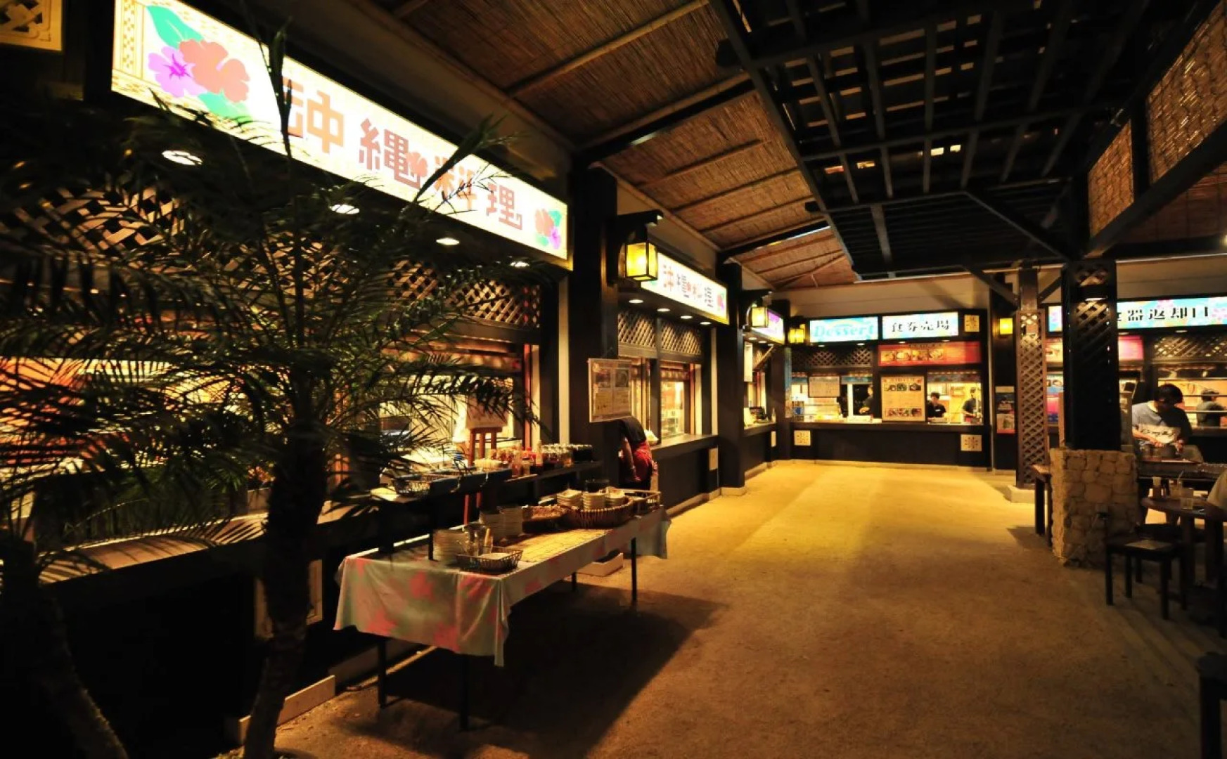 Hot Cross Point SANTA MONICA