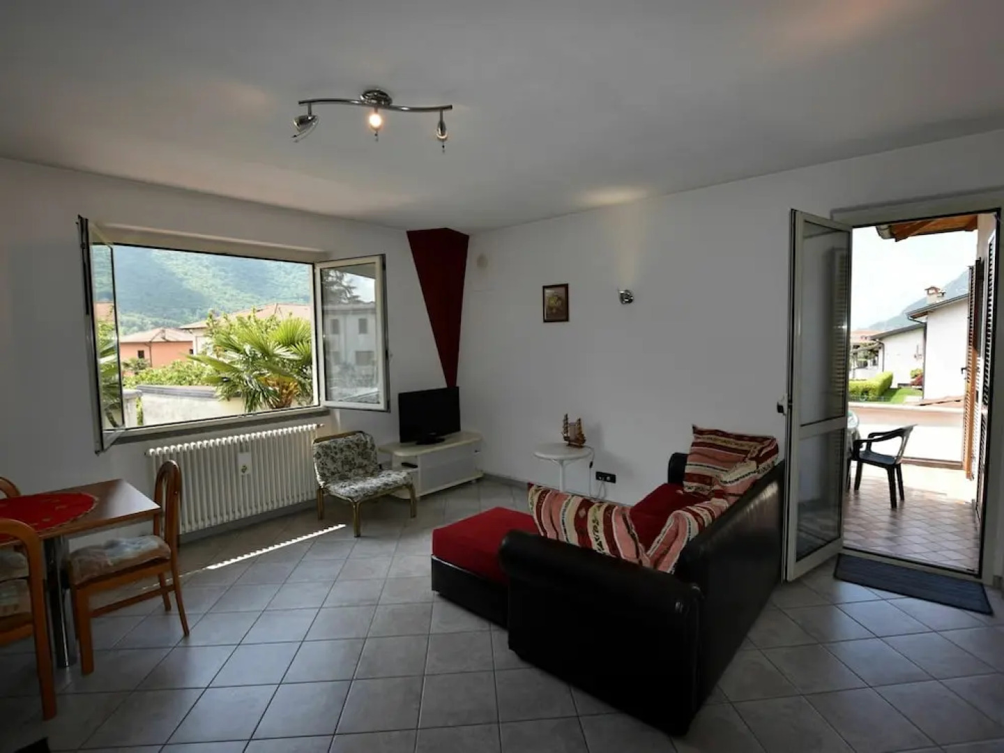 Belvilla by OYO Flat With Terrace Near the Lake