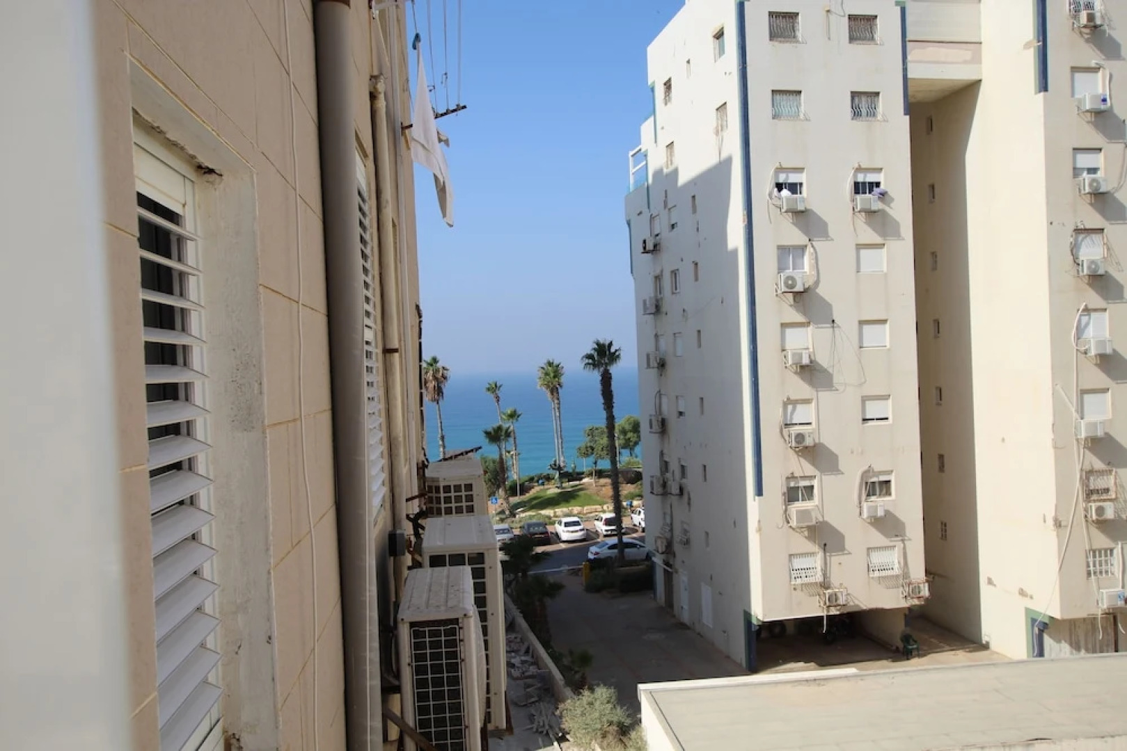 The Seasons King David apartment