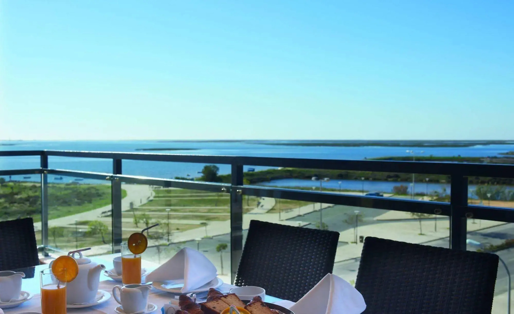 Real Marina Residence