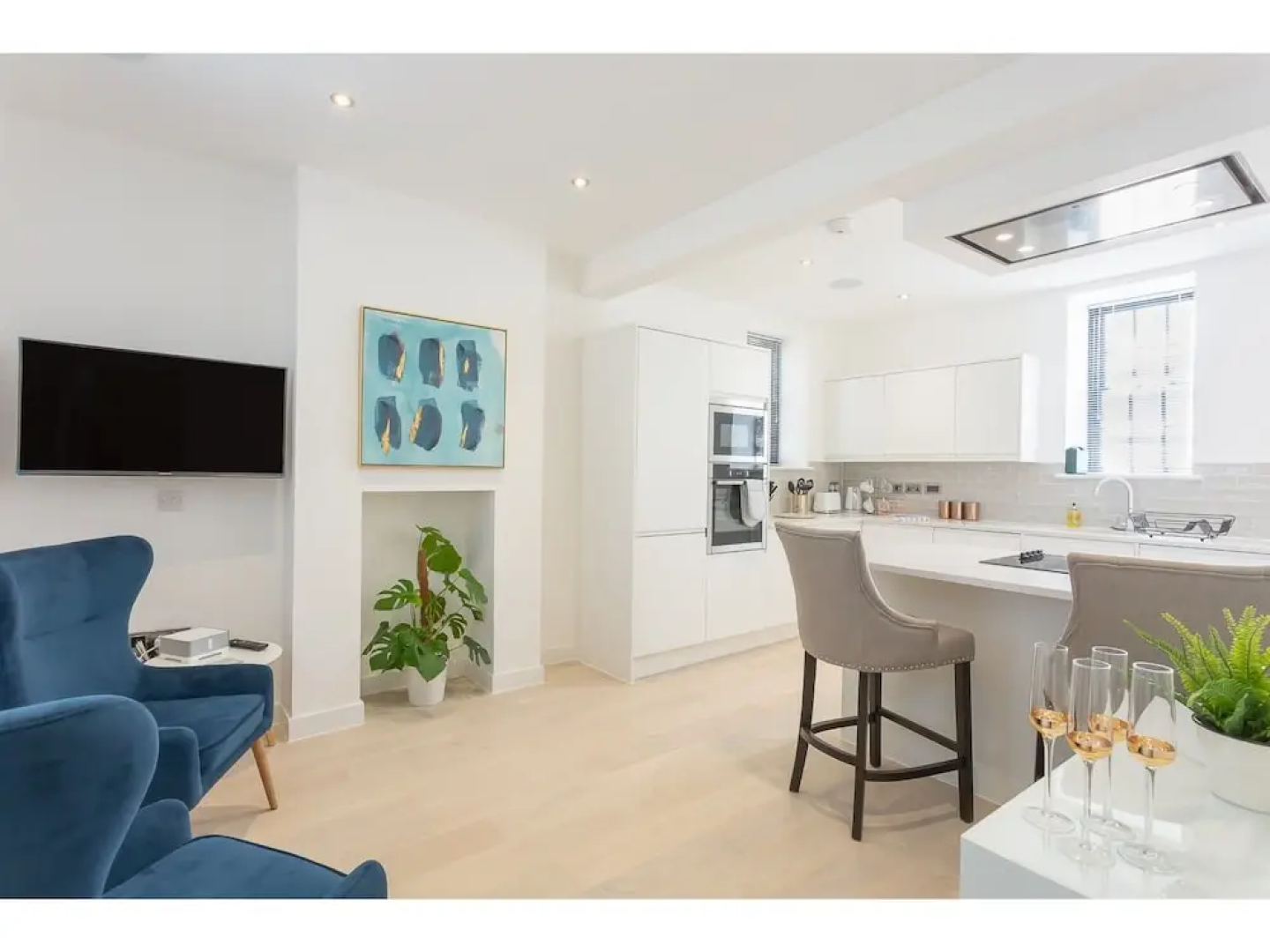 New High Spec 2bed Townhouse in Bath N.4