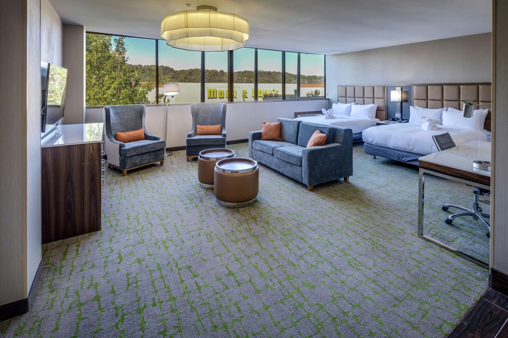 DoubleTree by Hilton Huntington