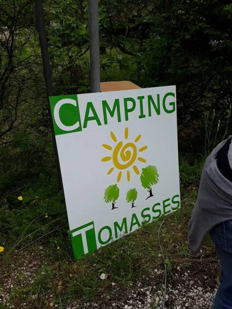 Camping les Tomasses