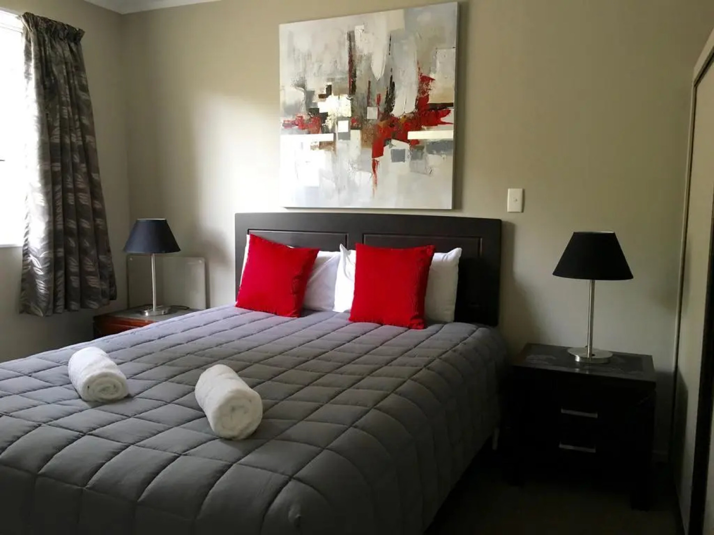 Lakes Edge Holiday Park