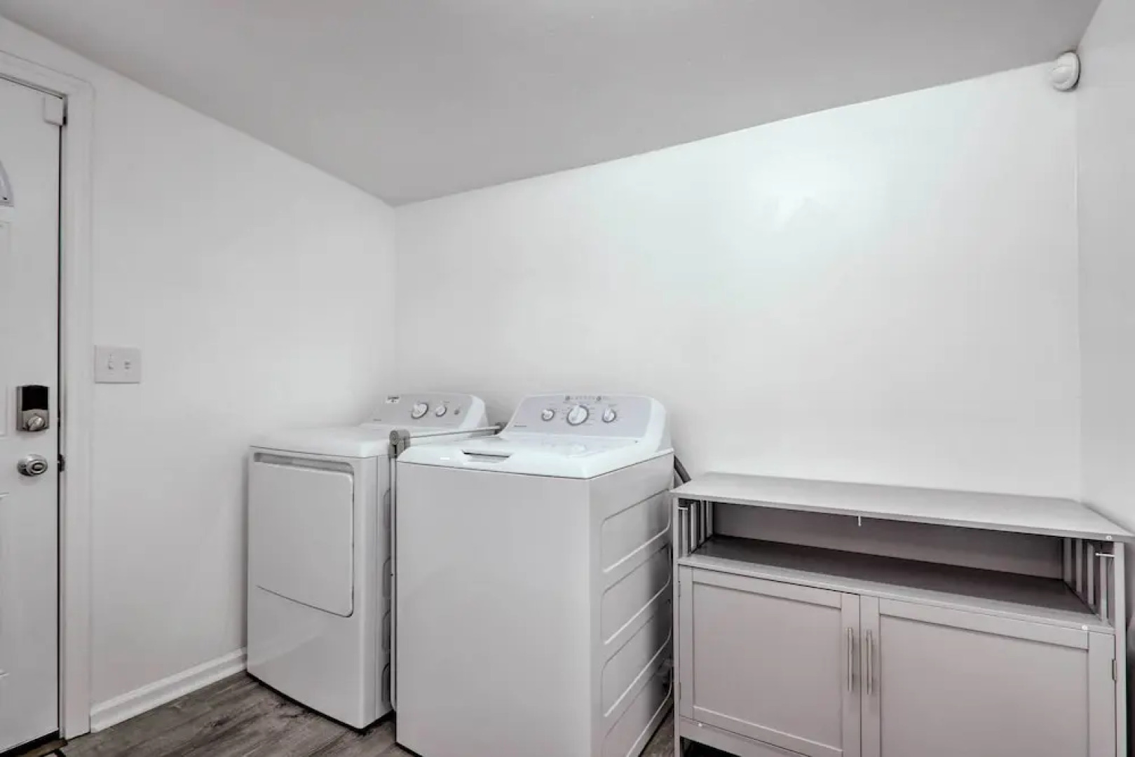 Inviting Home, 1 Mi to High Point University!