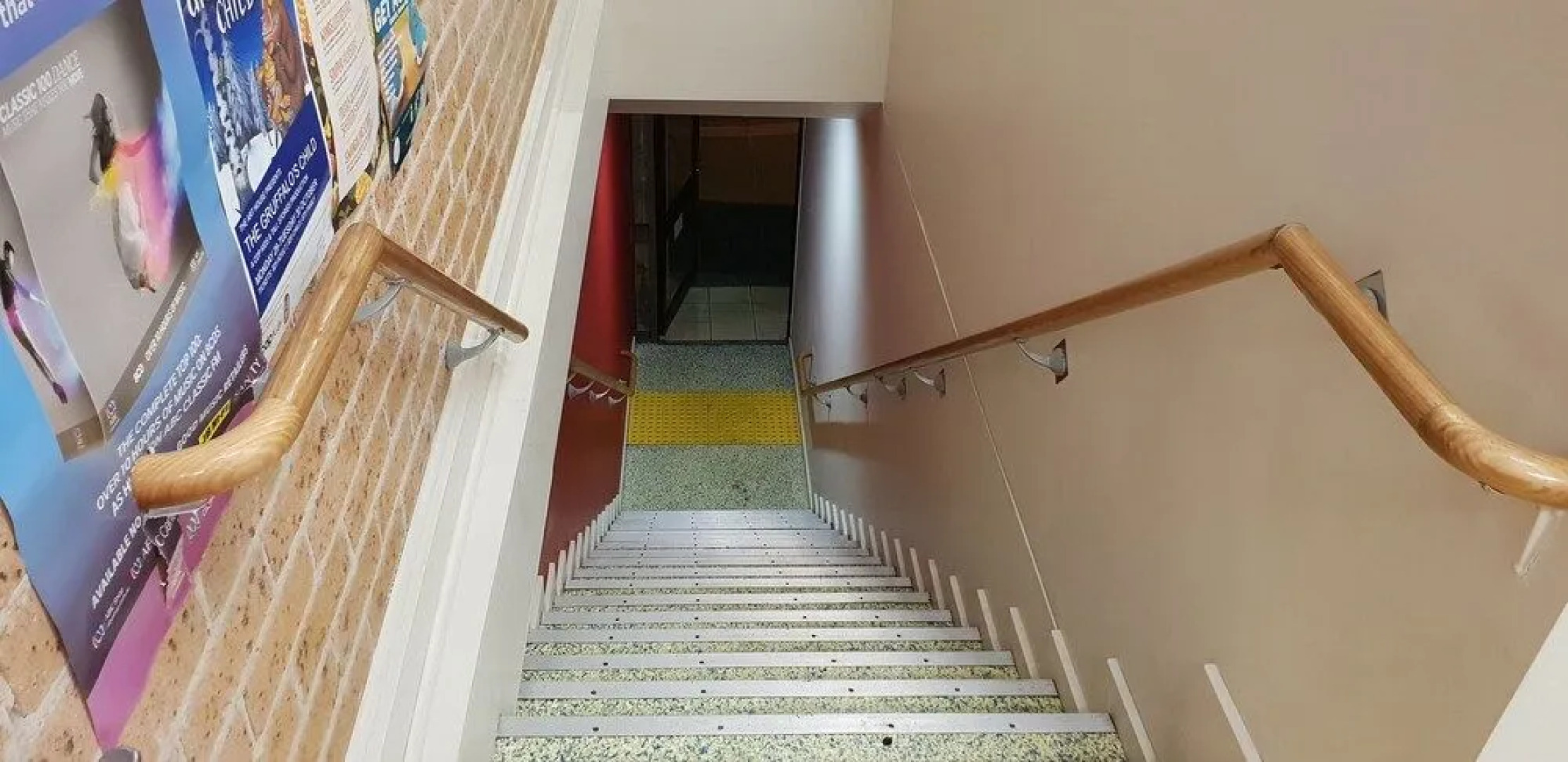 The Entrance Backpackers - Hostel