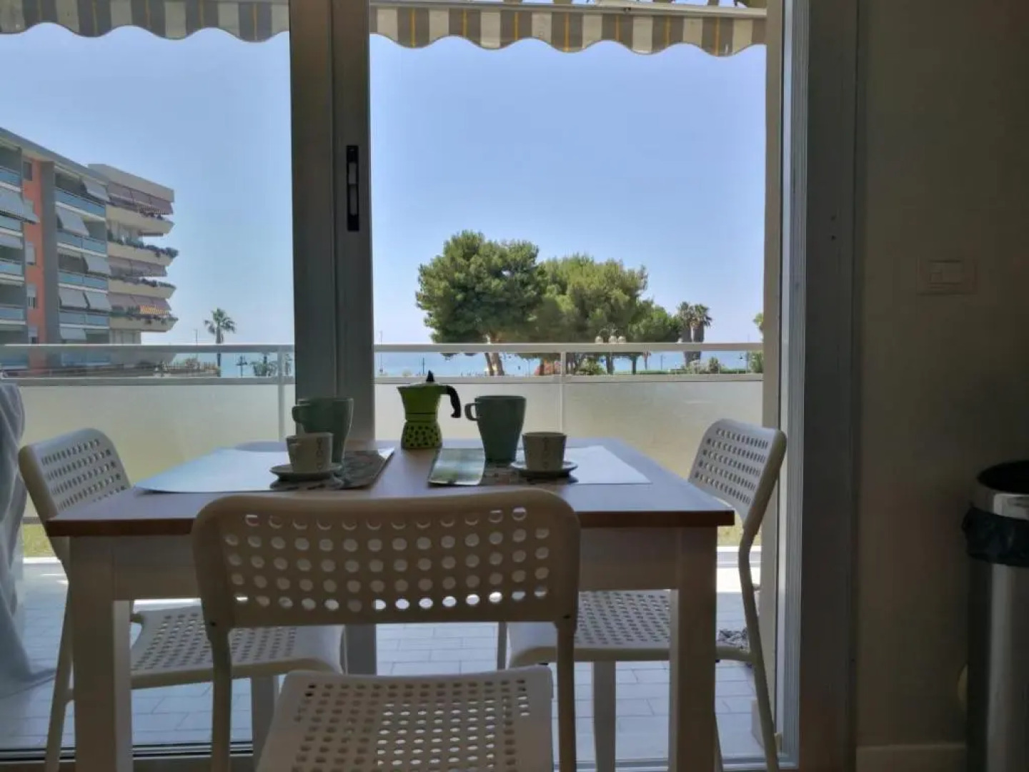 Luminoso appartamento sul mare