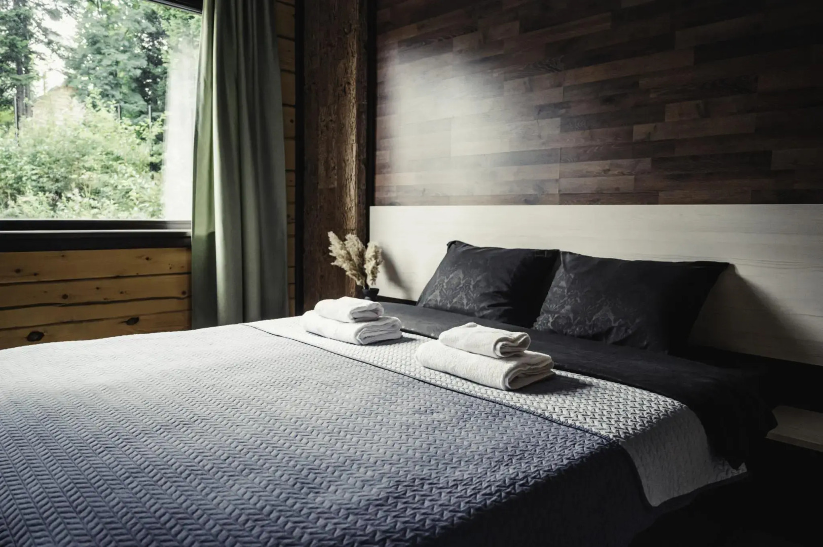 Отель Шепоты