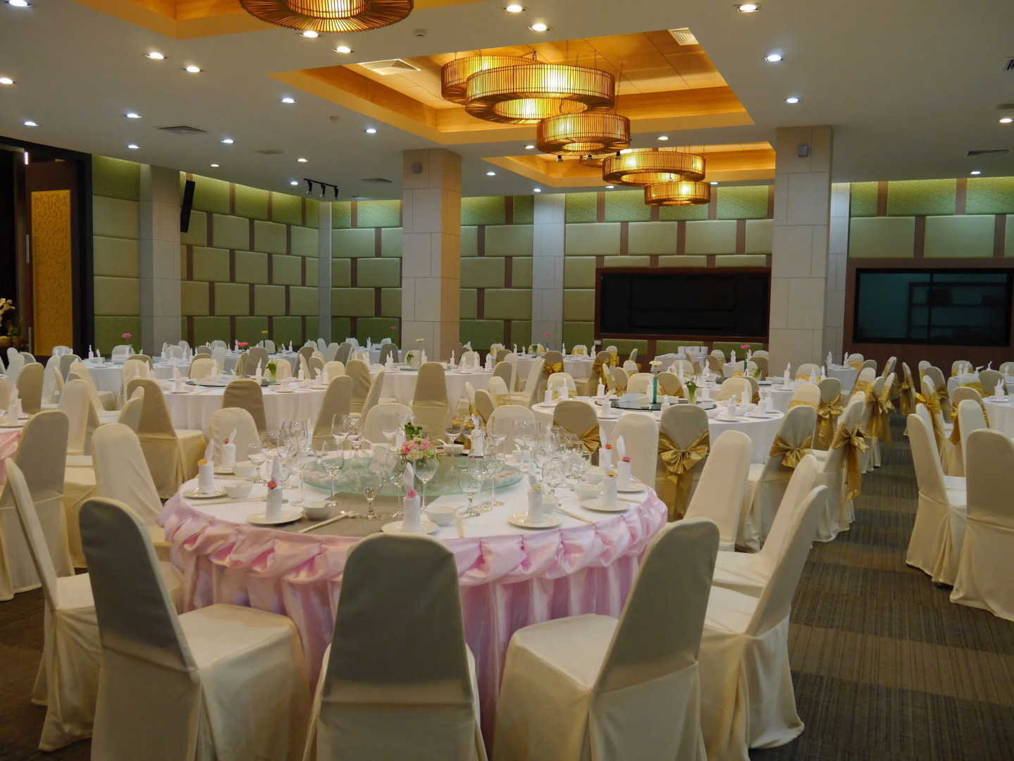 Grand Ratchapruek Hotel