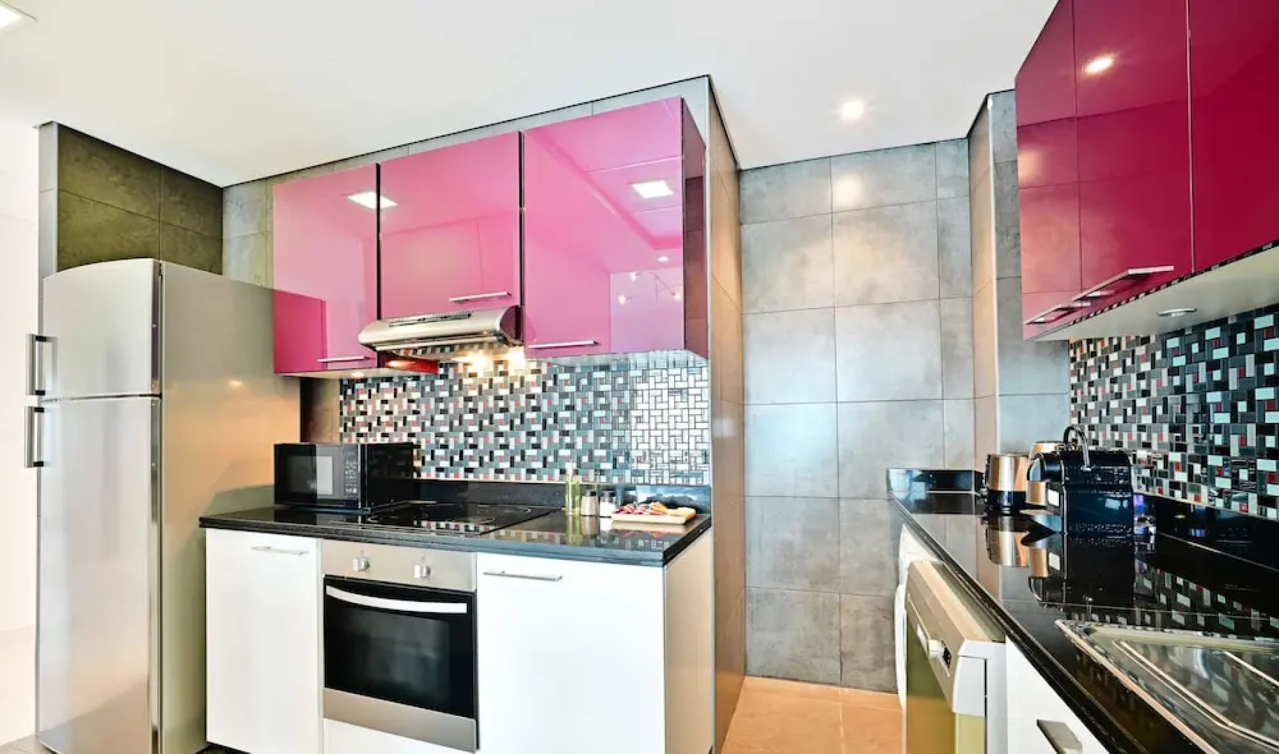 LUX  Cayan Superior Suite 4 Dubai Marina