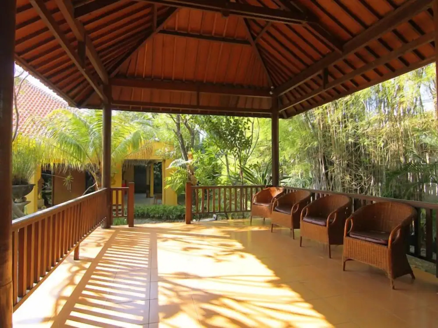 Narita Classic Hotel Surabaya