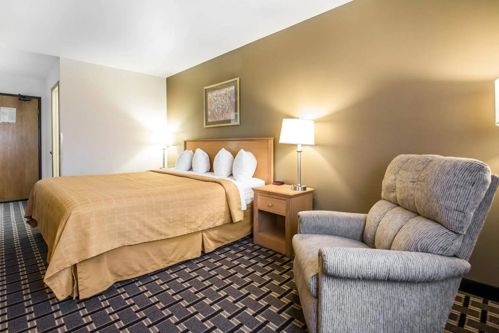 Quality Inn Mauston I-90