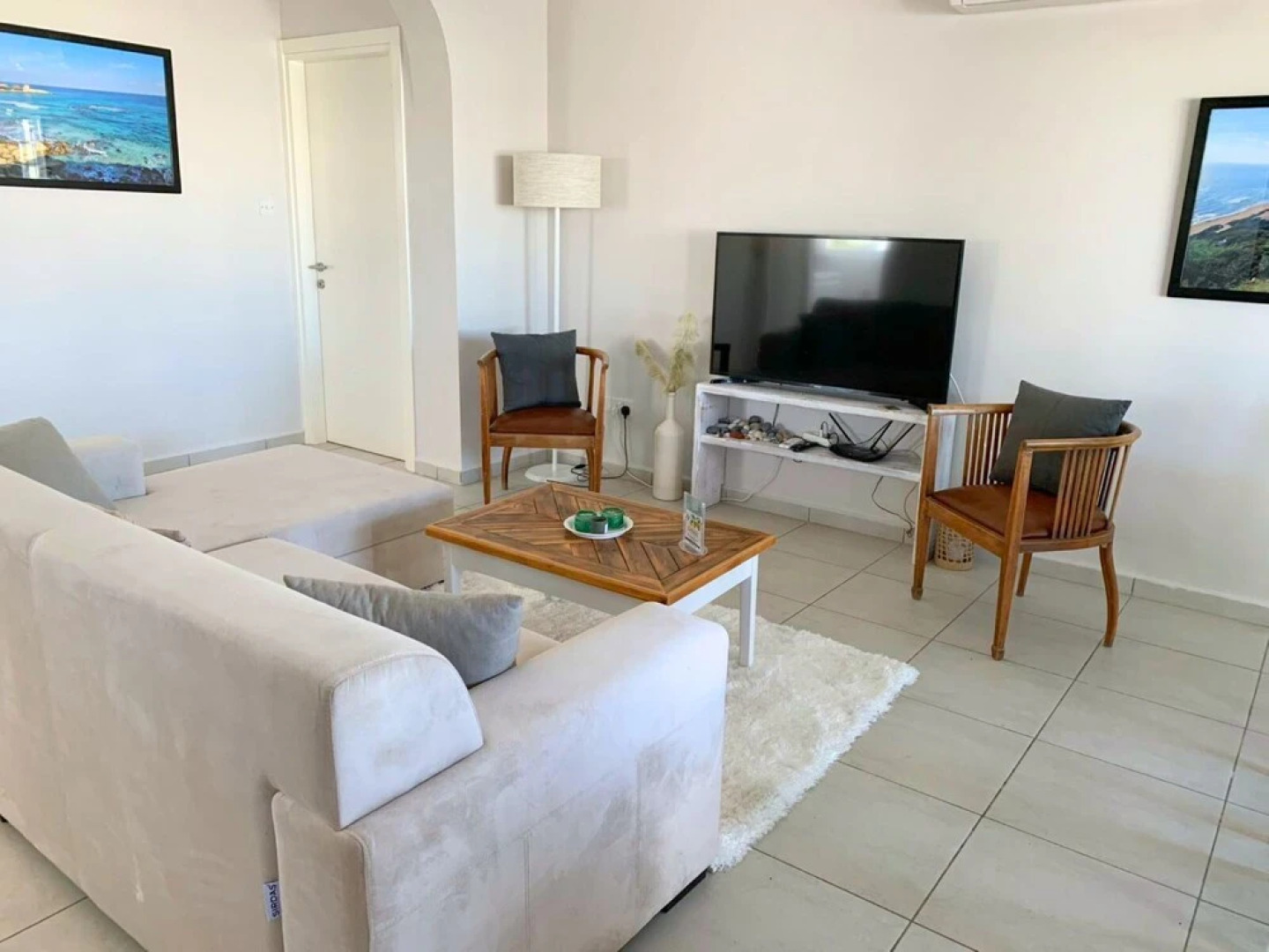 Family-friendly Apartment Just Steps Away From the Sea