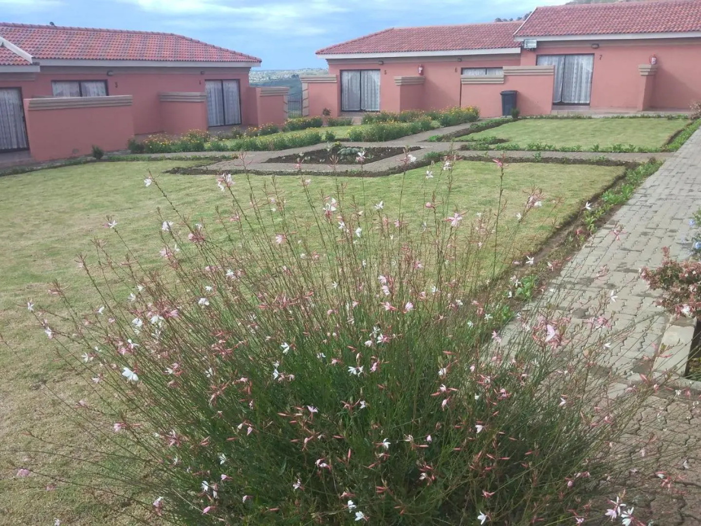 Twilight Breeze Lodge