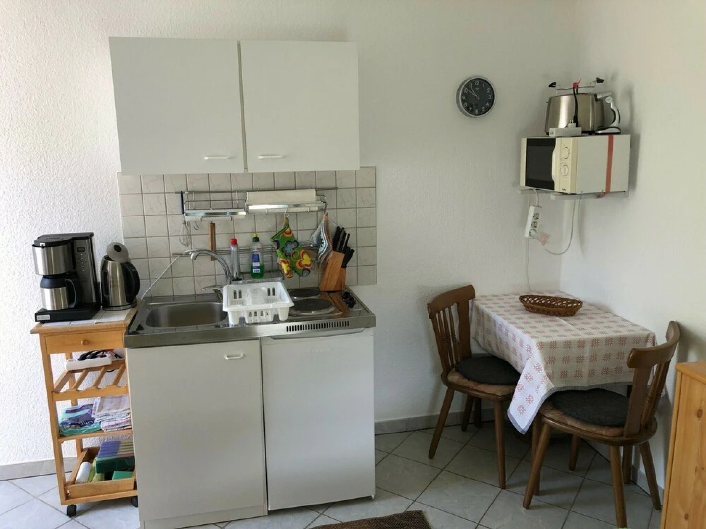 Quaint Bungalow in Stove near the Beach