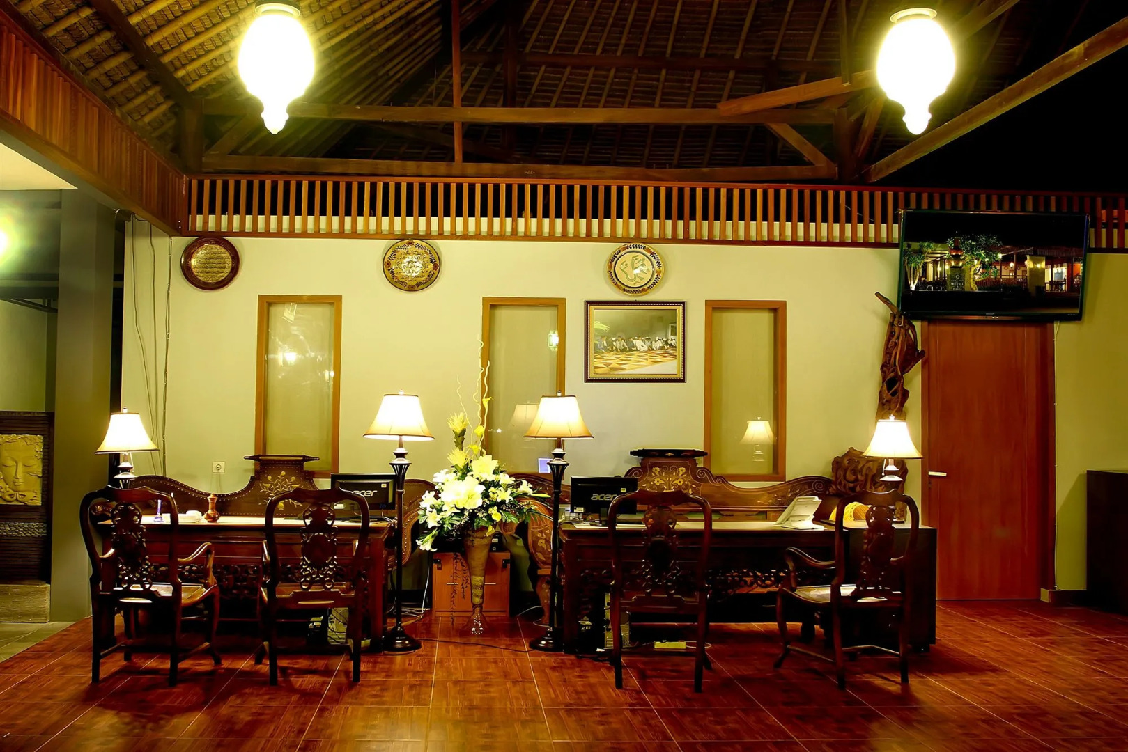 Grand Royal BIL Hotel