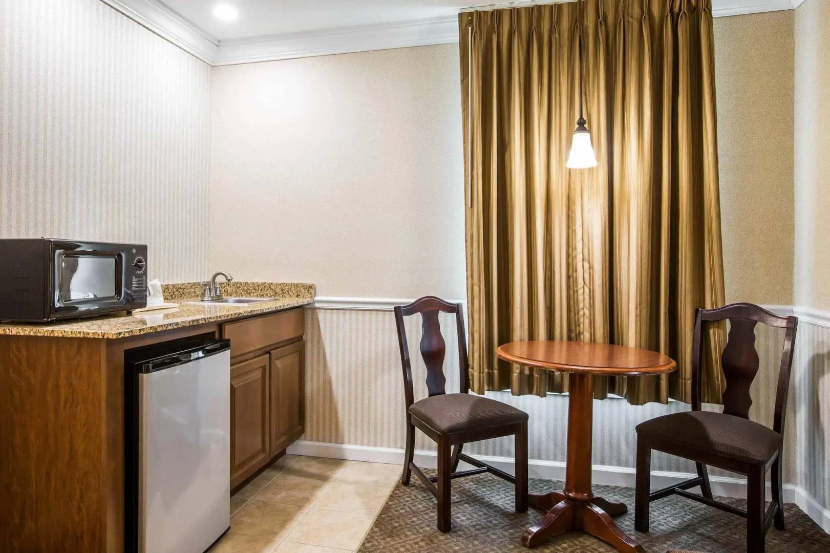 Comfort Inn & Suites Plattsburgh - Morrisonville