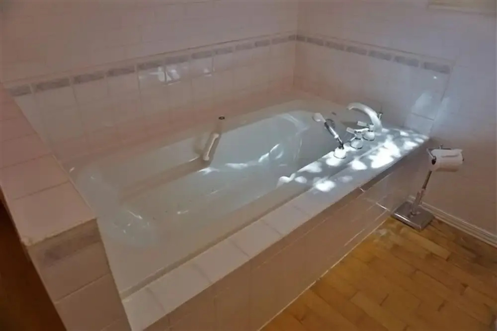 432 Weslemkoon Lake 4 Bedroom Cottage