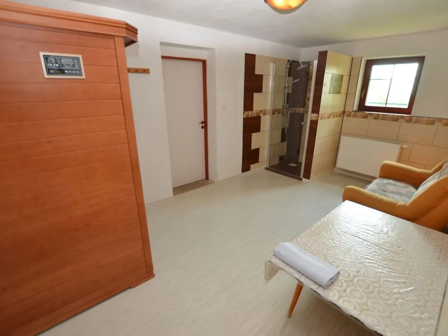 Detached, Spacious Holiday Home With Fireplace and Sauna