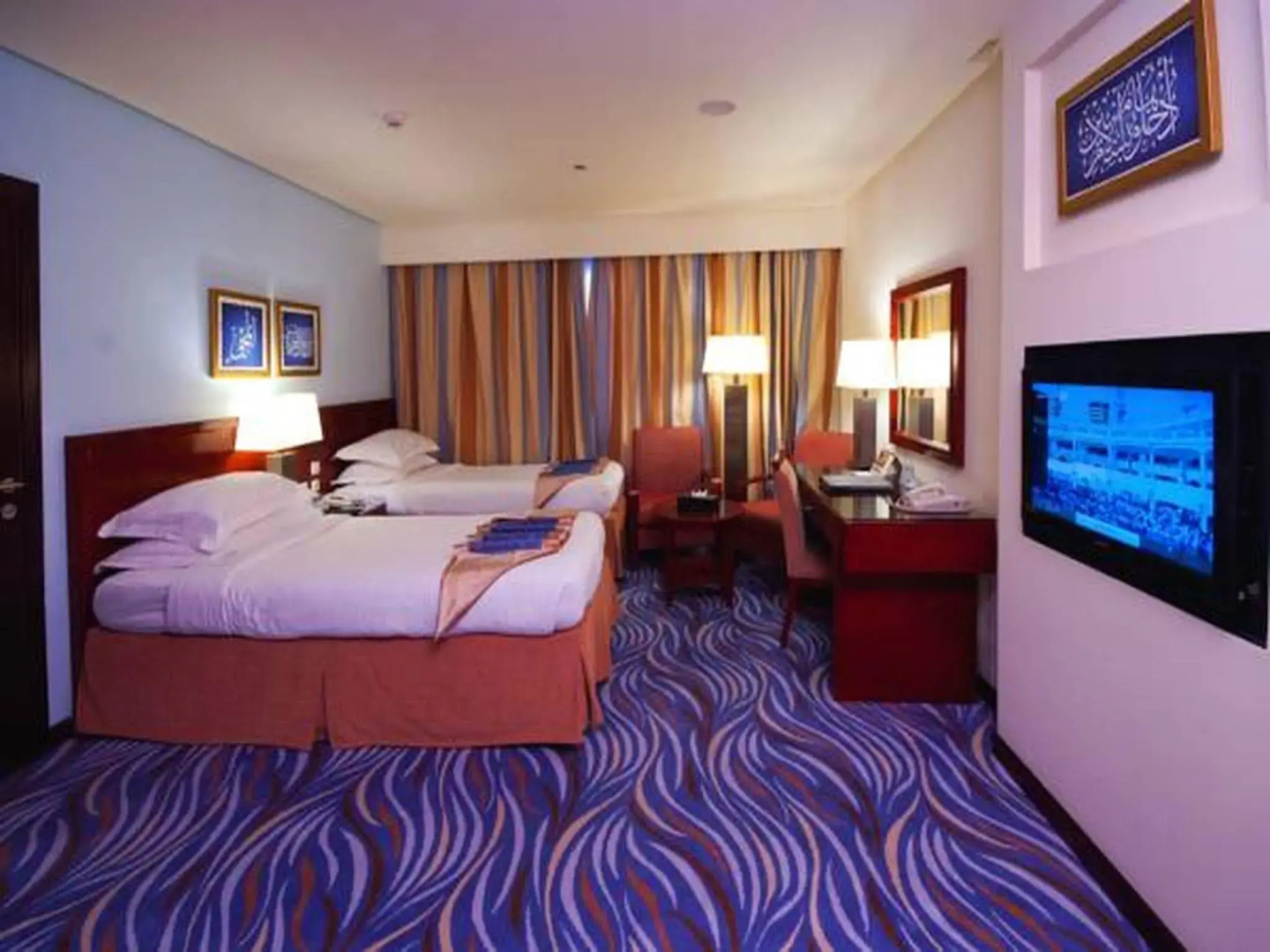 Dar Al Eiman Royal Hotel