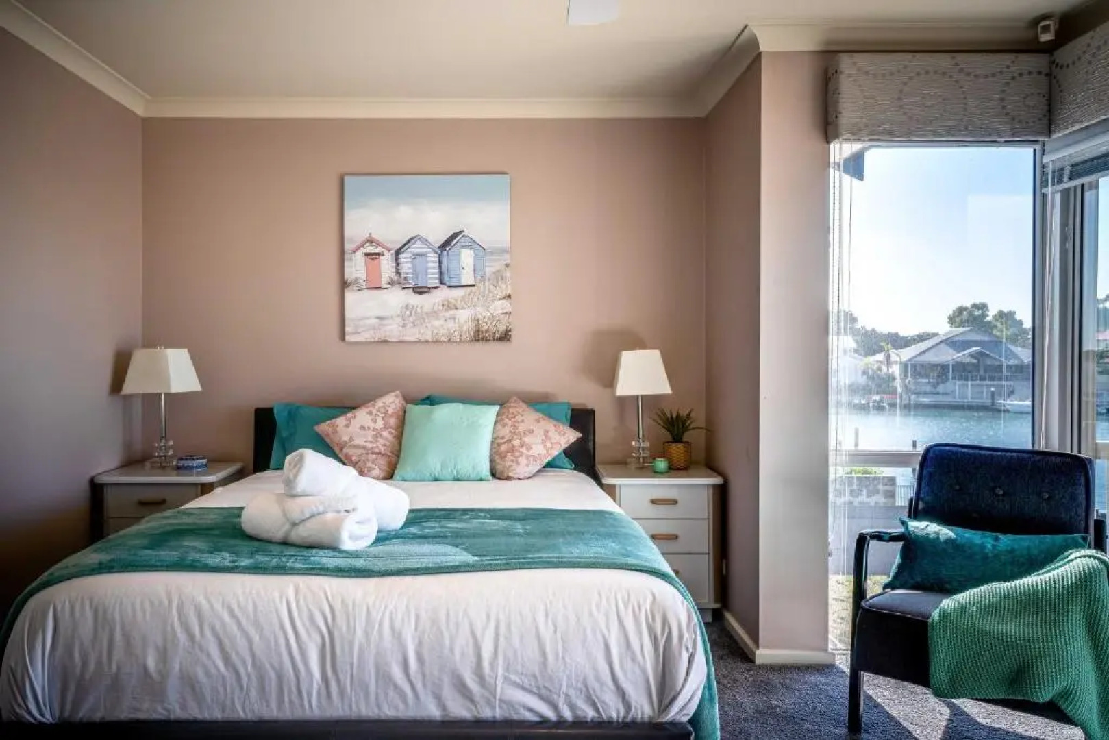 Mandurah Canal Beach House- 5 Mins Beach, Golf Course, City Centre, Parks