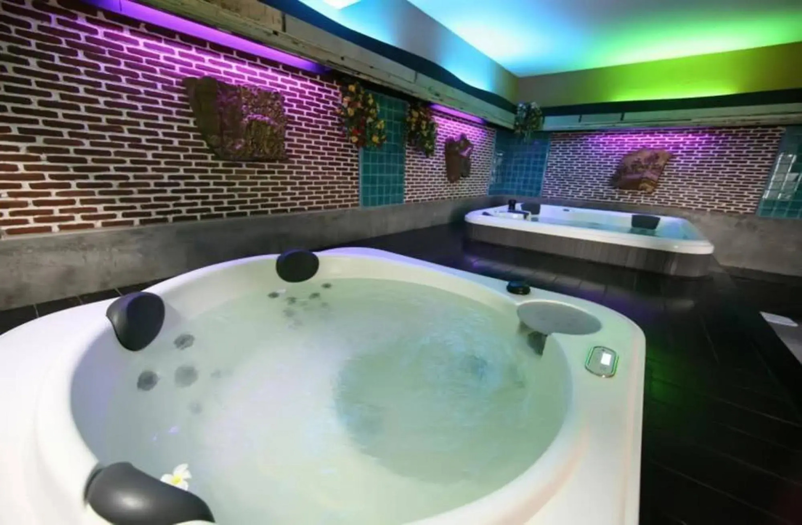 Grand Diamond City Hotel & Casino