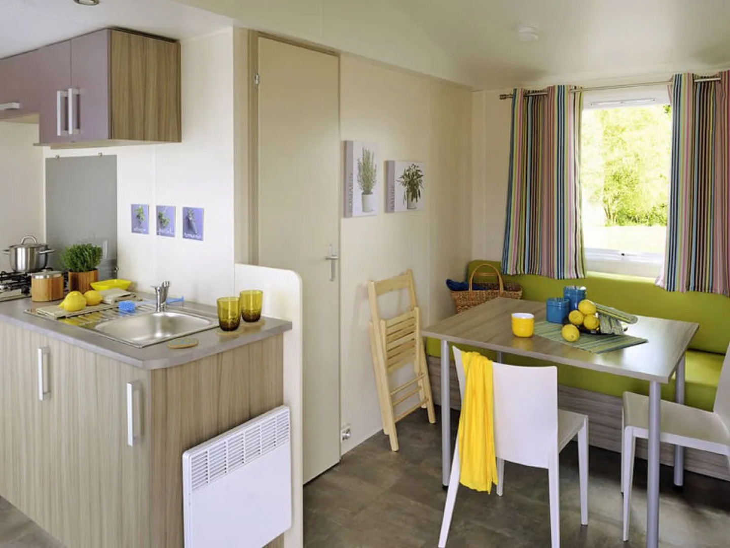 Holiday Home Le Mediterranée - AGL254