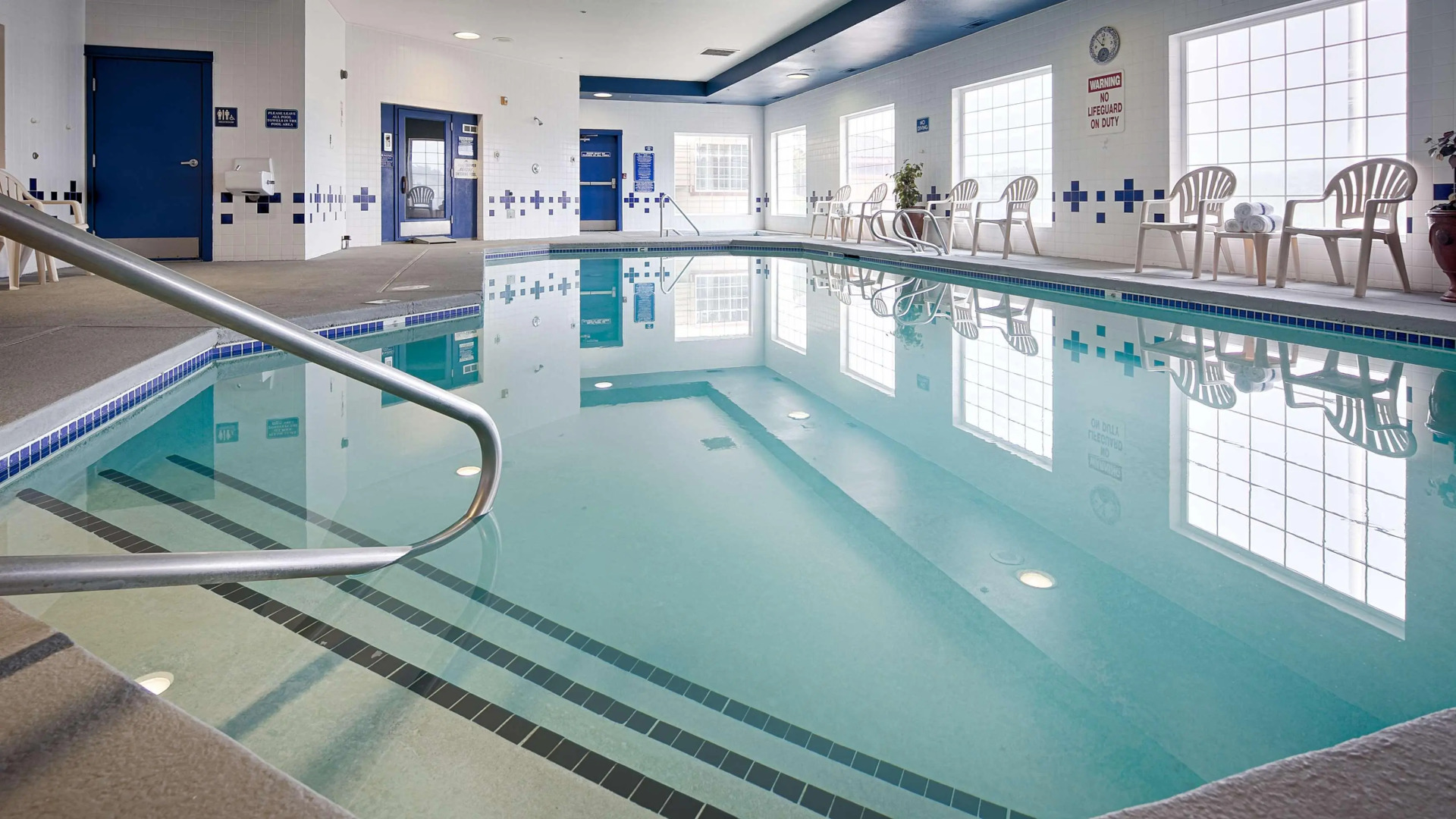 Lighthouse Suites Inn