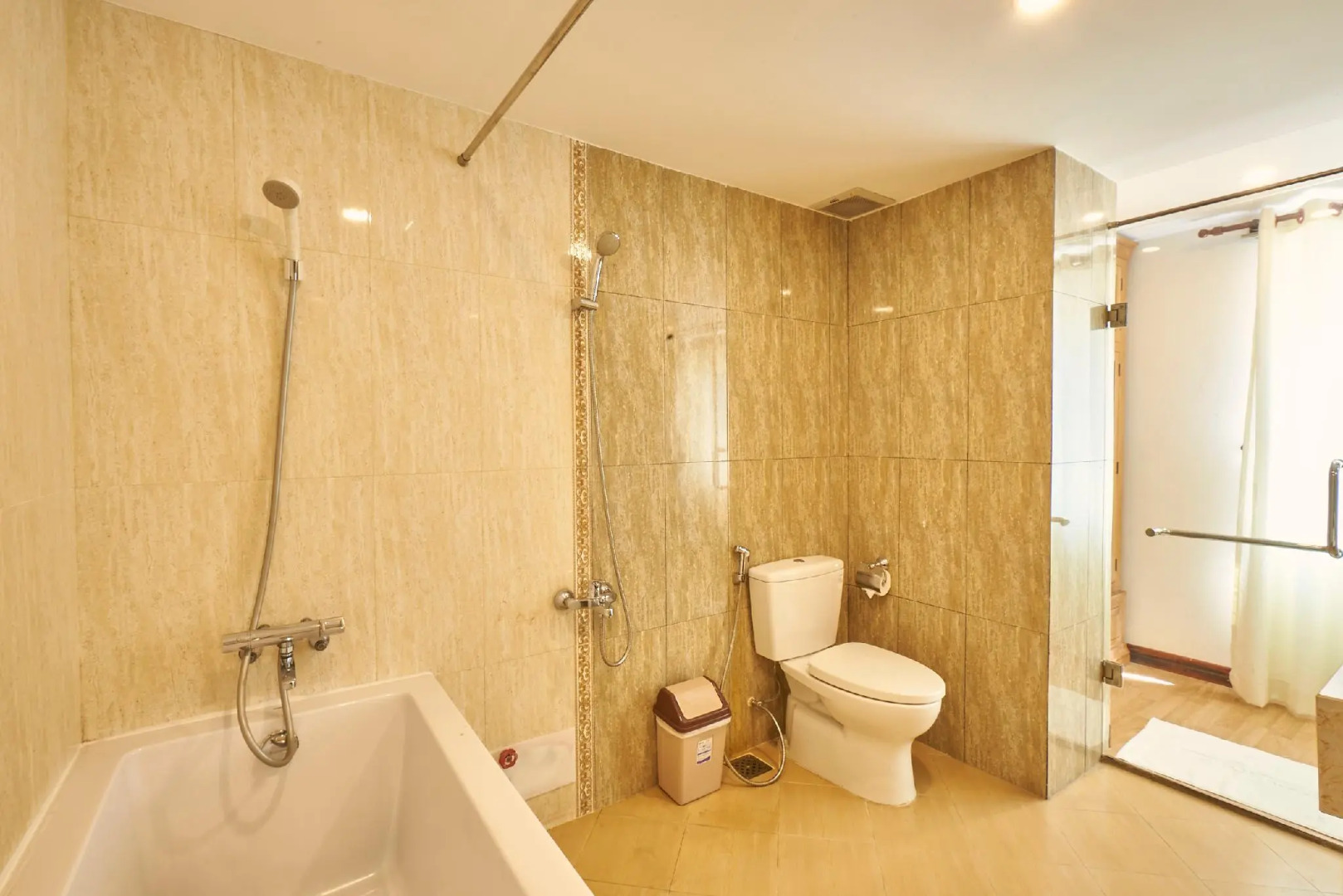 Sai Gon's Book Hotel - The Airport Front