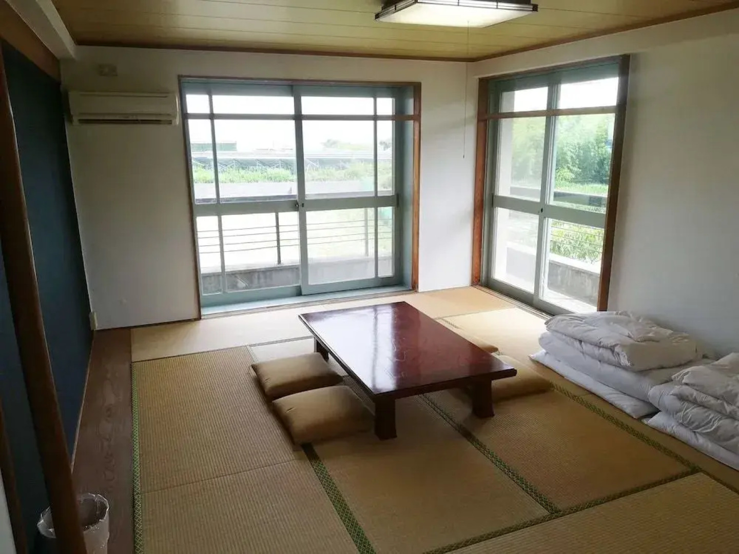 J-Hoppers Lake Biwa Guesthouse