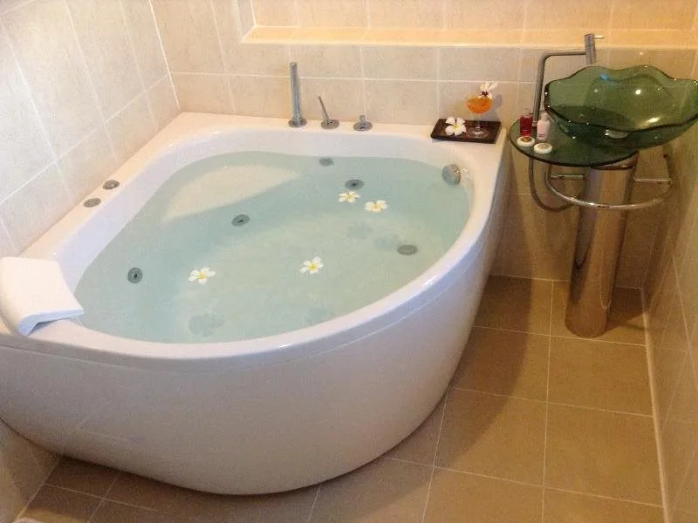 Reunrimnam Resort & Restaurant