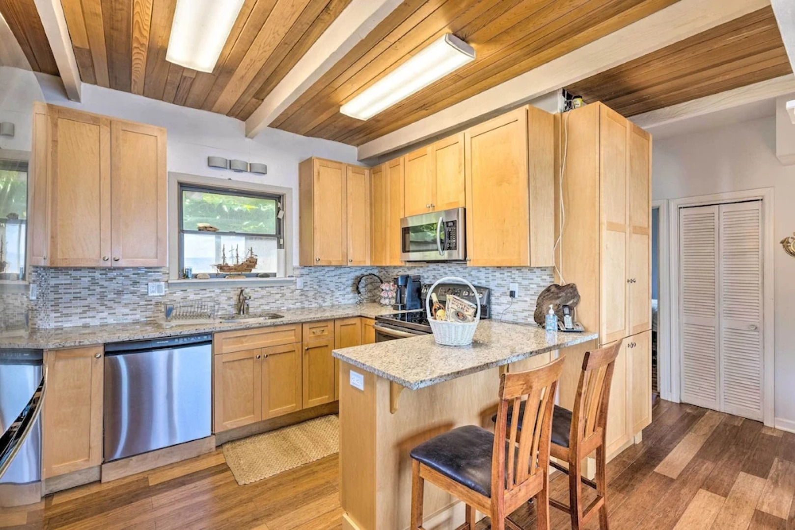 Beachfront Wading River Home w/ Deck & Grill!