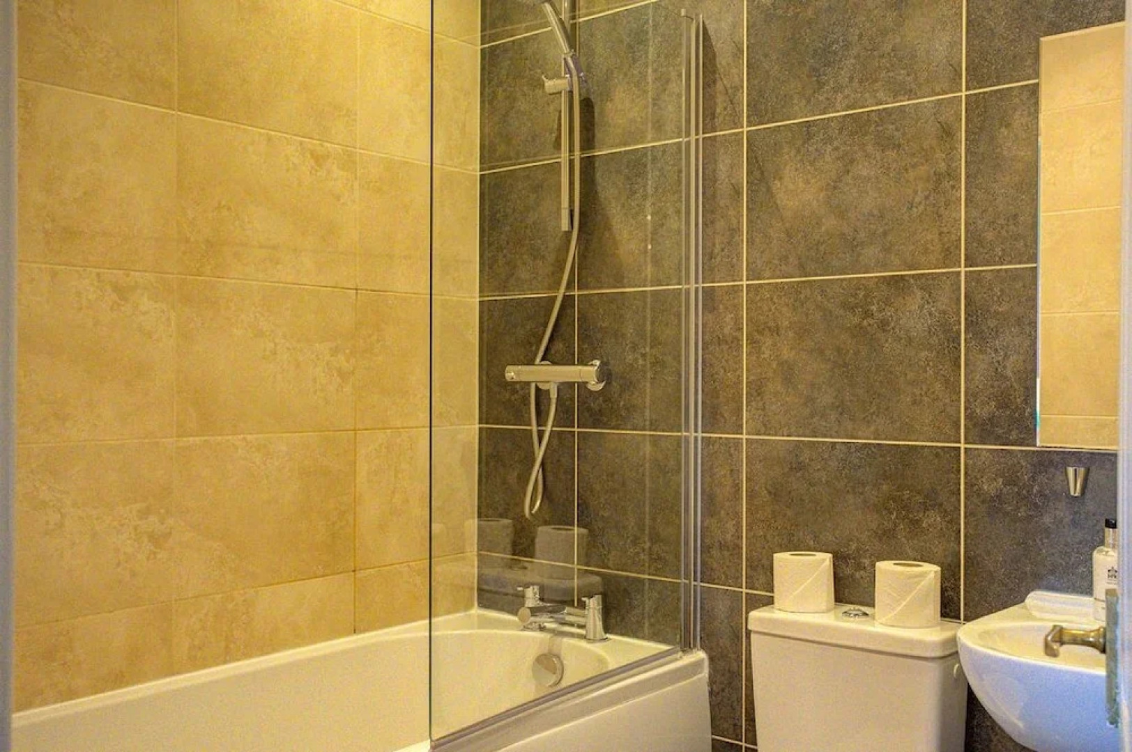 Shireburn Arms Hotel