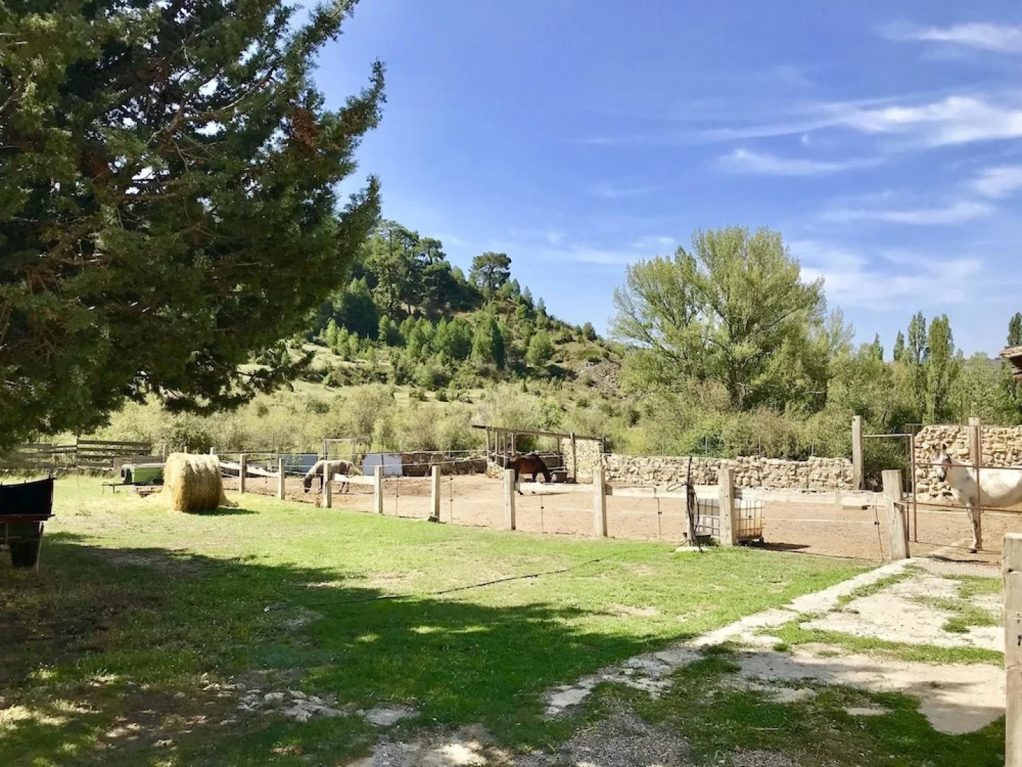 Villa With 4 Bedrooms in Camarena de la Sierra, With Wonderful Mountai