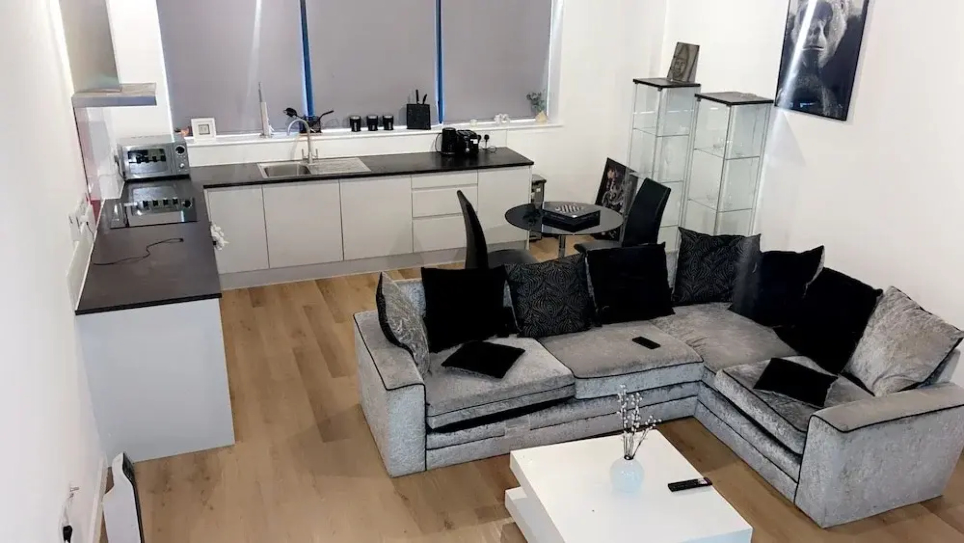 Cozy West Bromwich Apartment by High Street