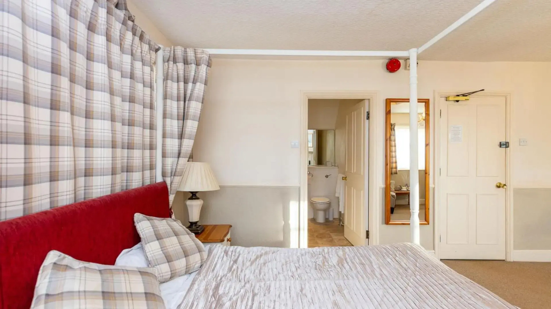 The Sibson Inn Hotel