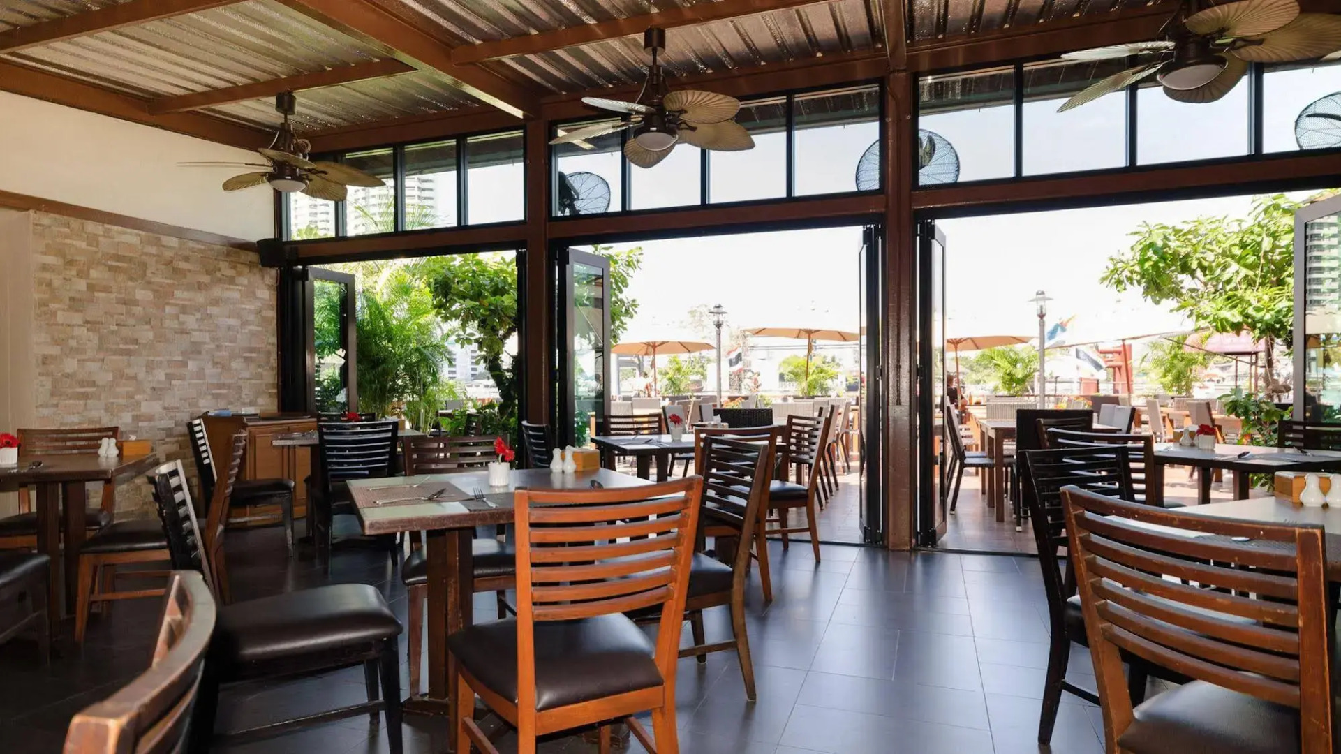 The StandardX Bangkok Phra Arthit