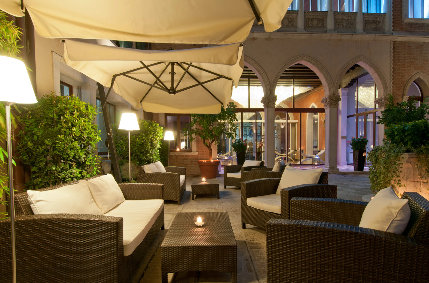 Отель Sina Centurion Palace