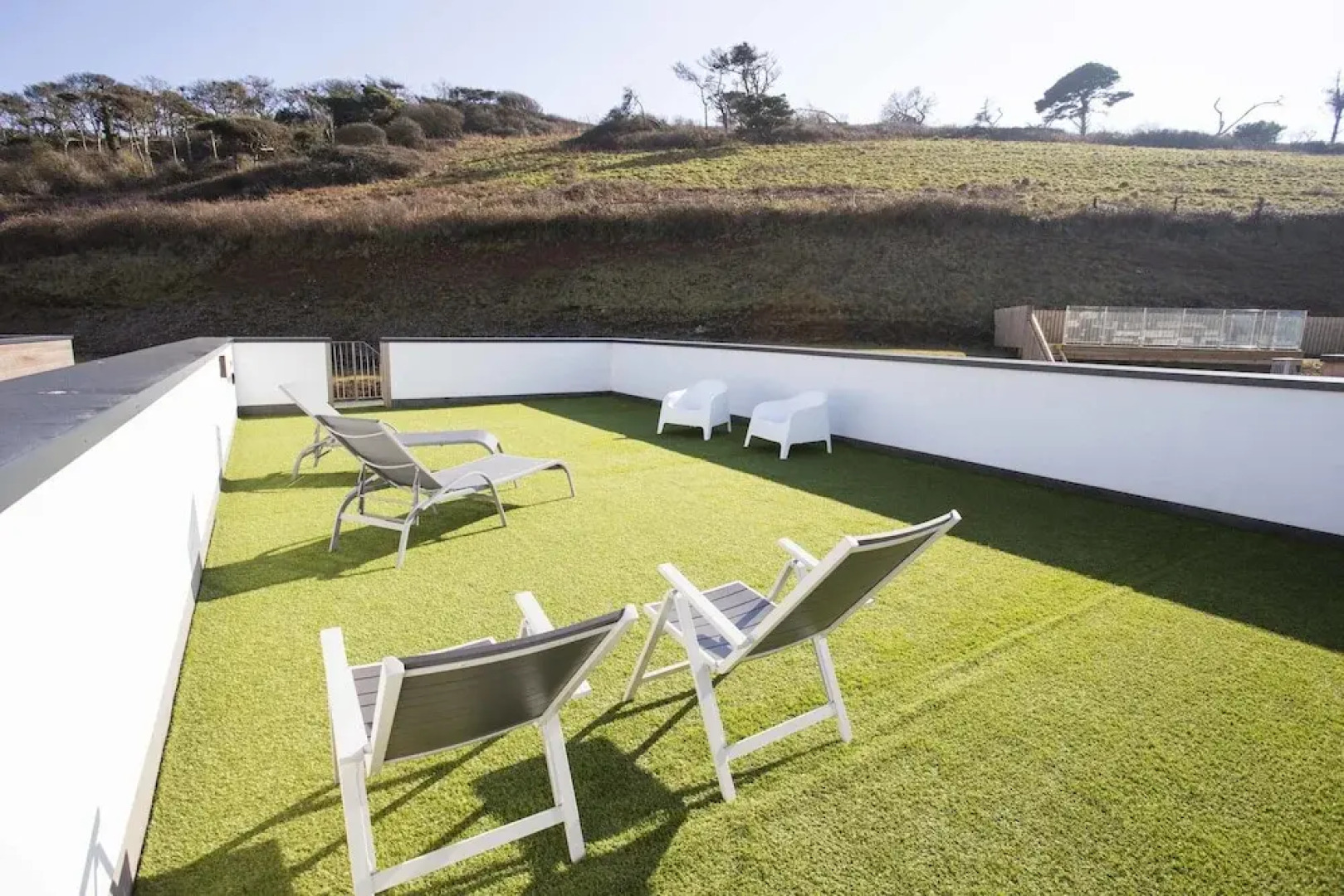 4 bed beach house with hot tub