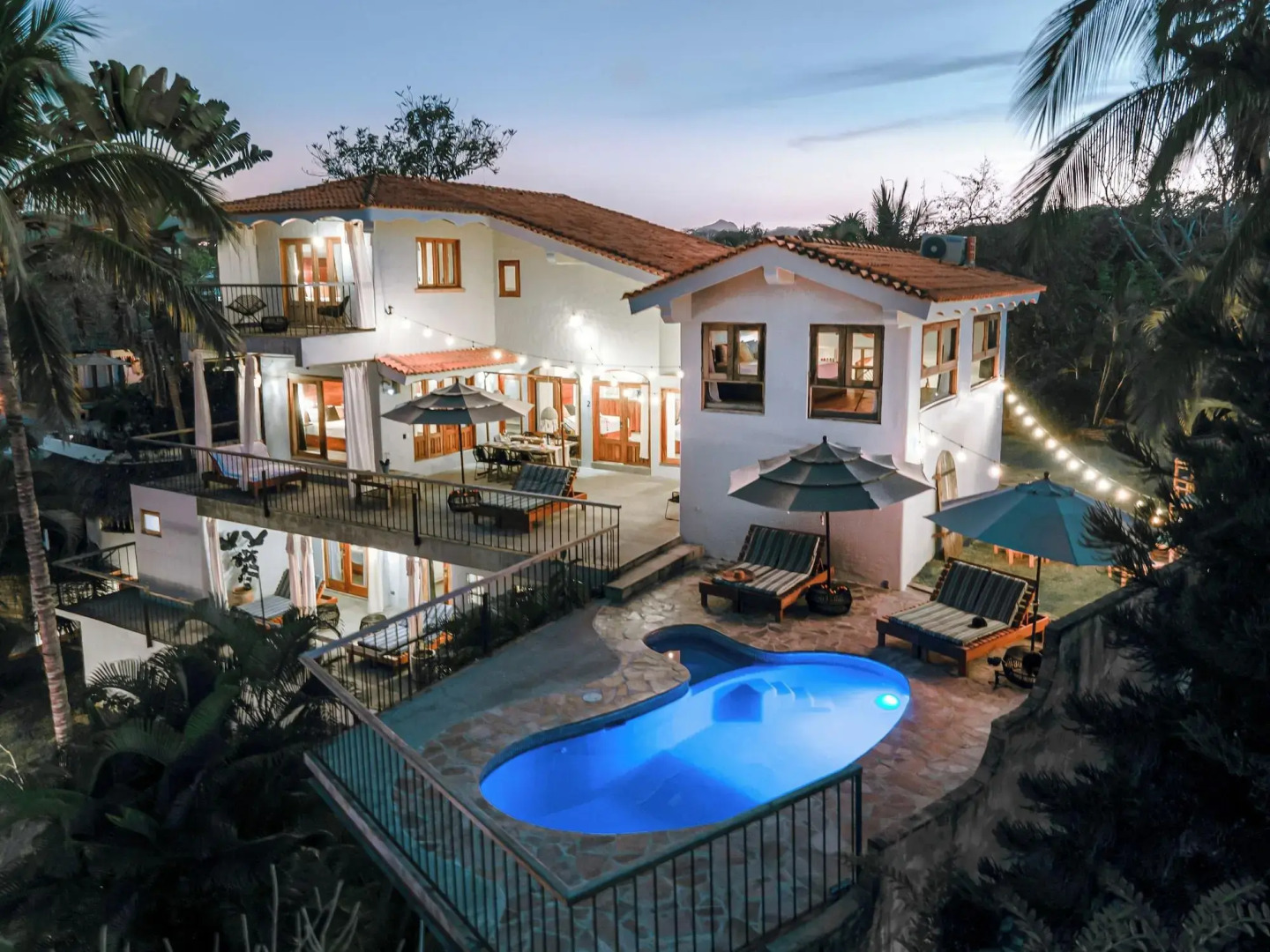 Distrito 88 - Adults only