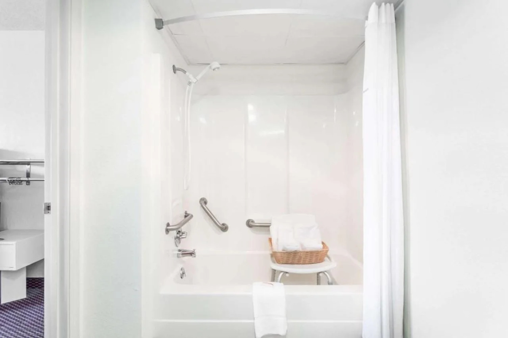 Hamilton Inn Jonesville NC