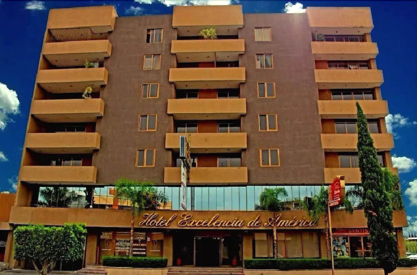 Hotel Excelencia de América