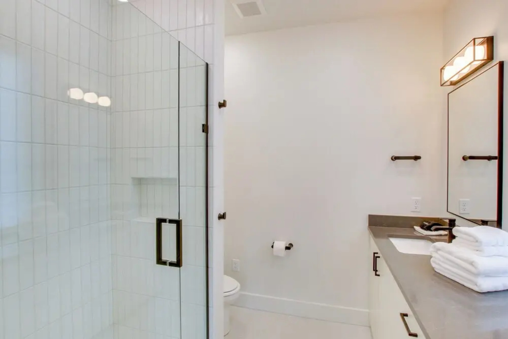 Newly Built Eden Condo w/ Golf Course View!