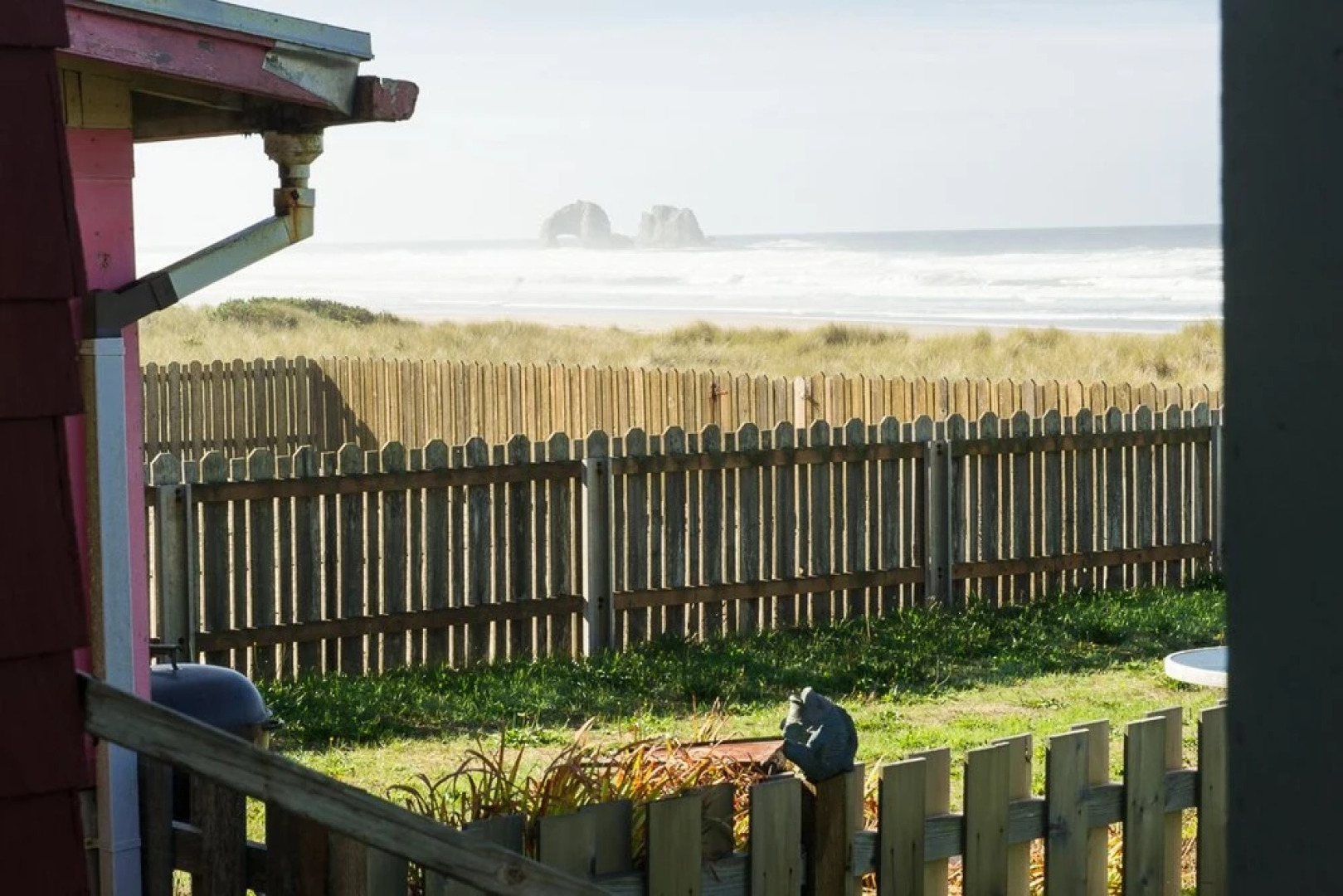 The Hamptons 2 Br cottage by RedAwning