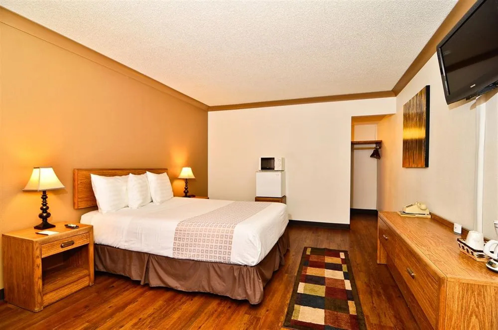 Americas Best Value Inn St. Helen