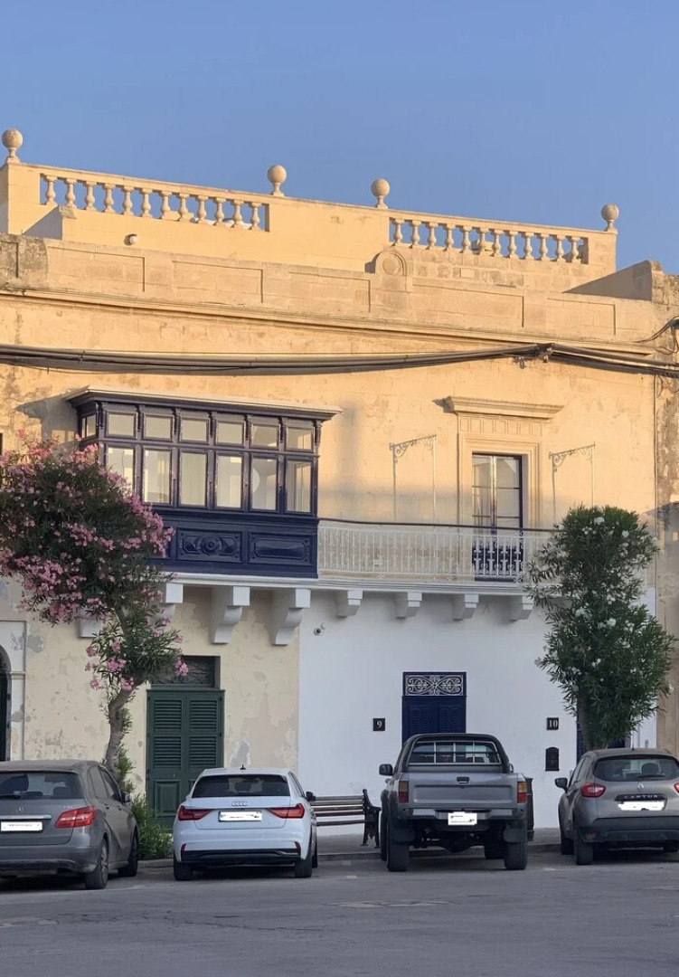 Room in Guest Room - "the 10 Square" - A Townhouse Situated in the Heart of Siggiewi Village Square