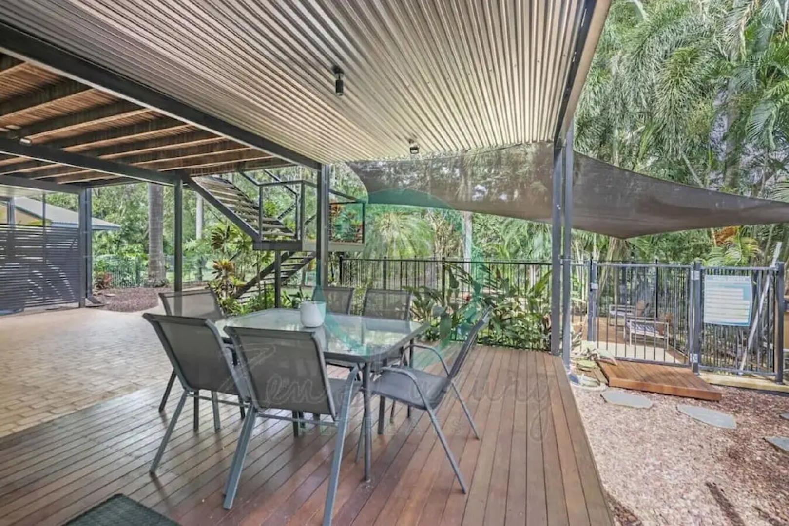 ZENLUX - 3-Story Corporate Golf Retreat